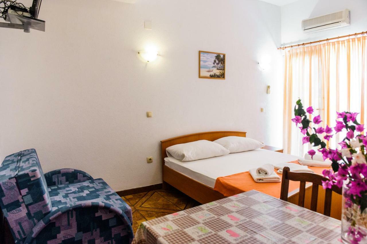 Apartment Herceg Baška Voda エクステリア 写真