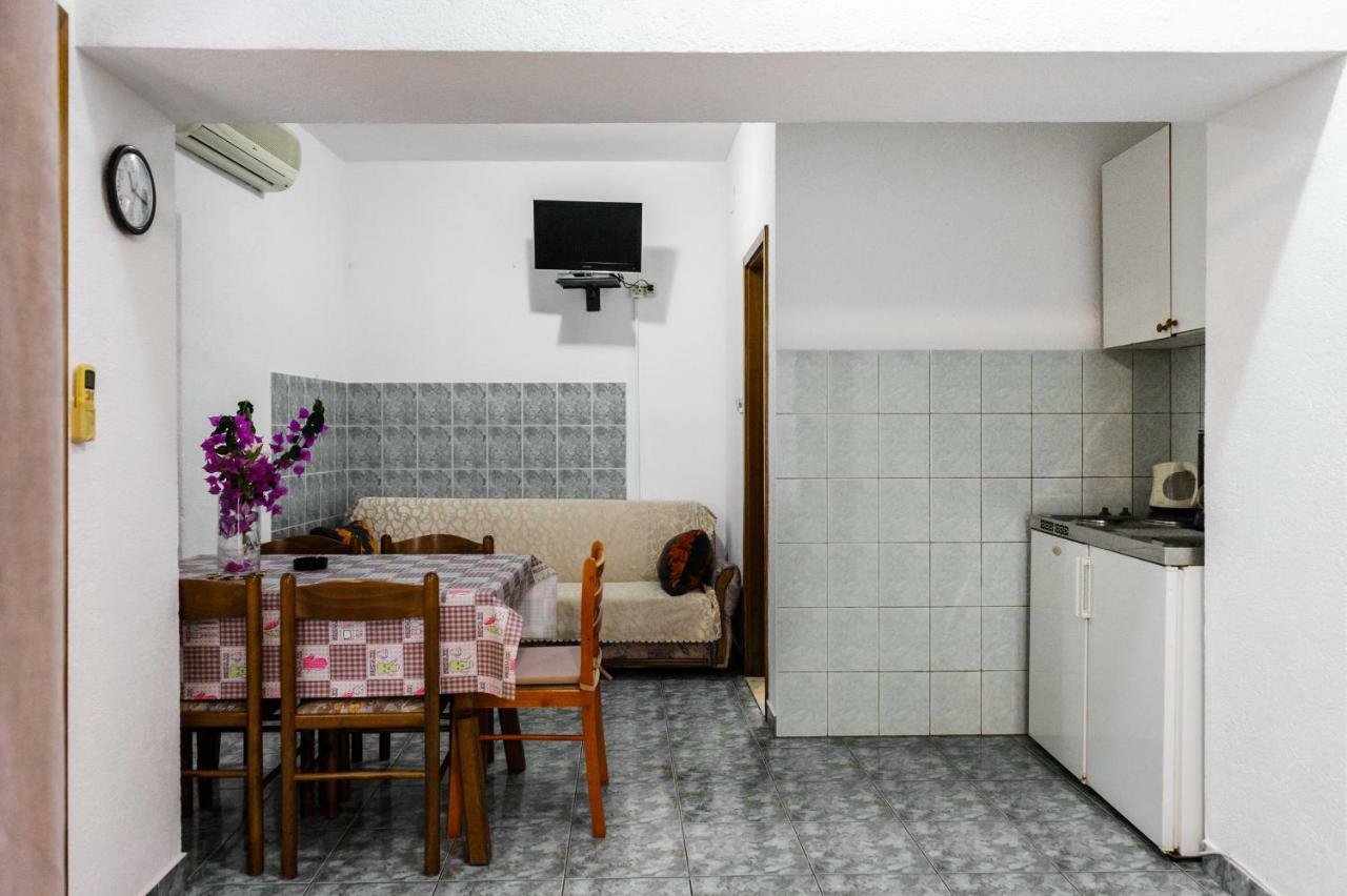 Apartment Herceg Baška Voda エクステリア 写真