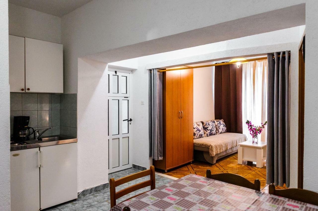 Apartment Herceg Baška Voda エクステリア 写真